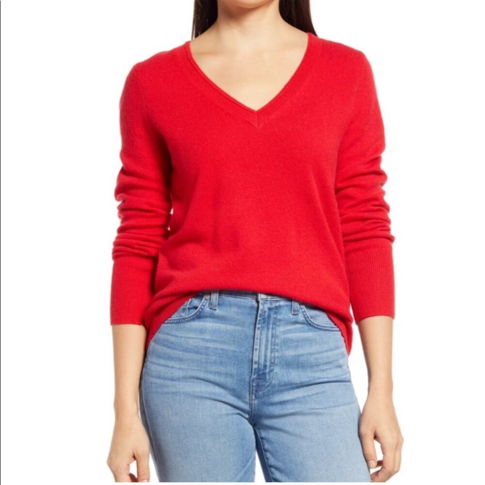 Halogen Red Sweater V-neck Pullover Oversized Fuzzy Soft Small